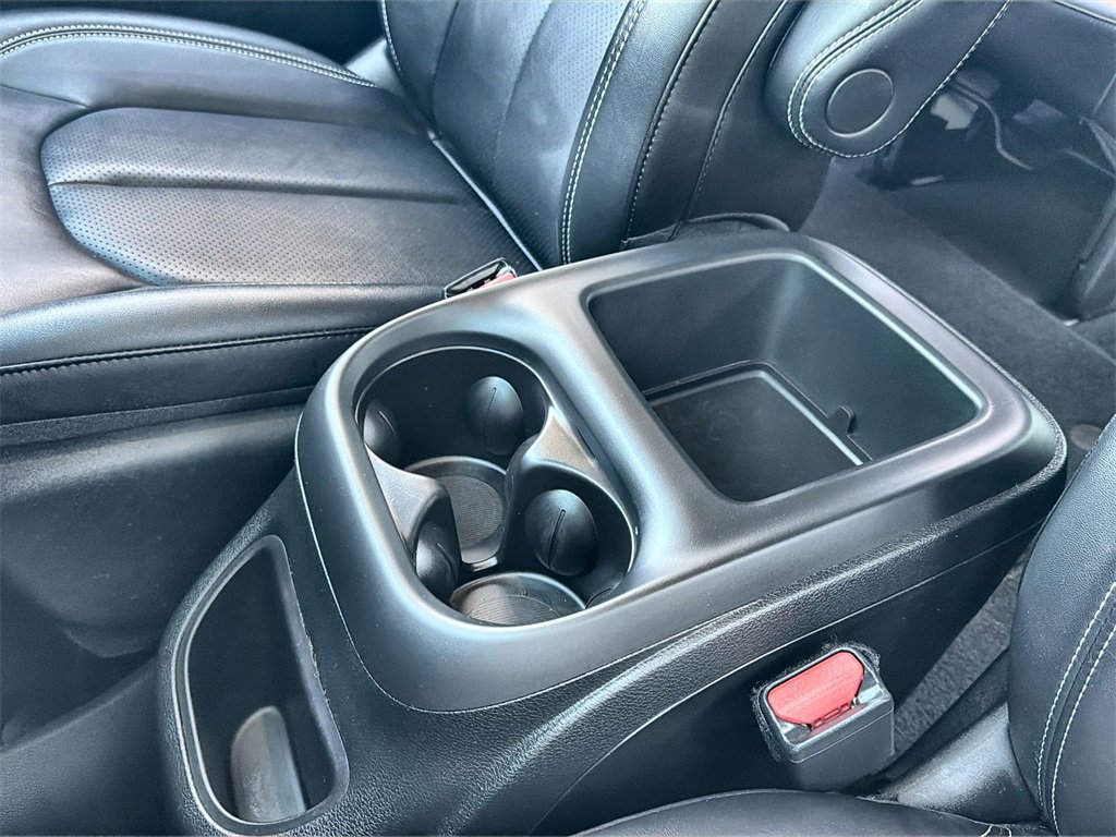 Used 2026 Chrysler Pacifica Select image 21