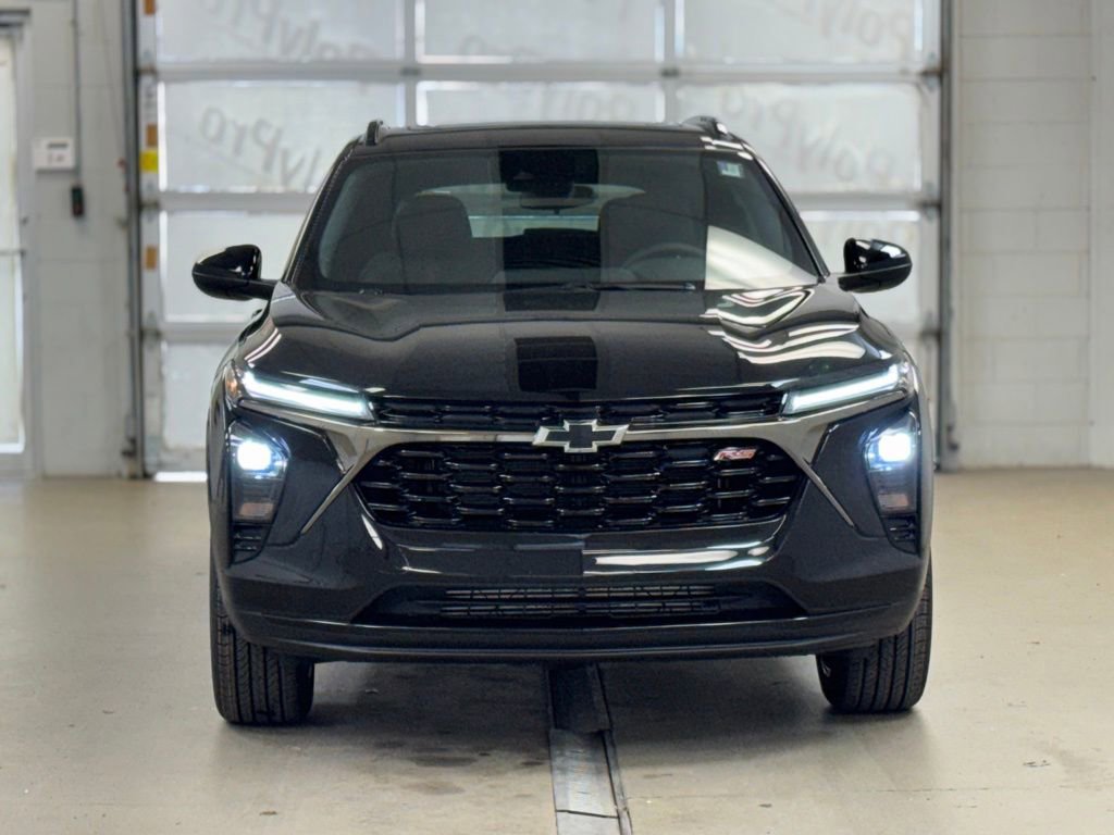 New 2026 Chevrolet Trax RS w/ Sunroof Package image 2