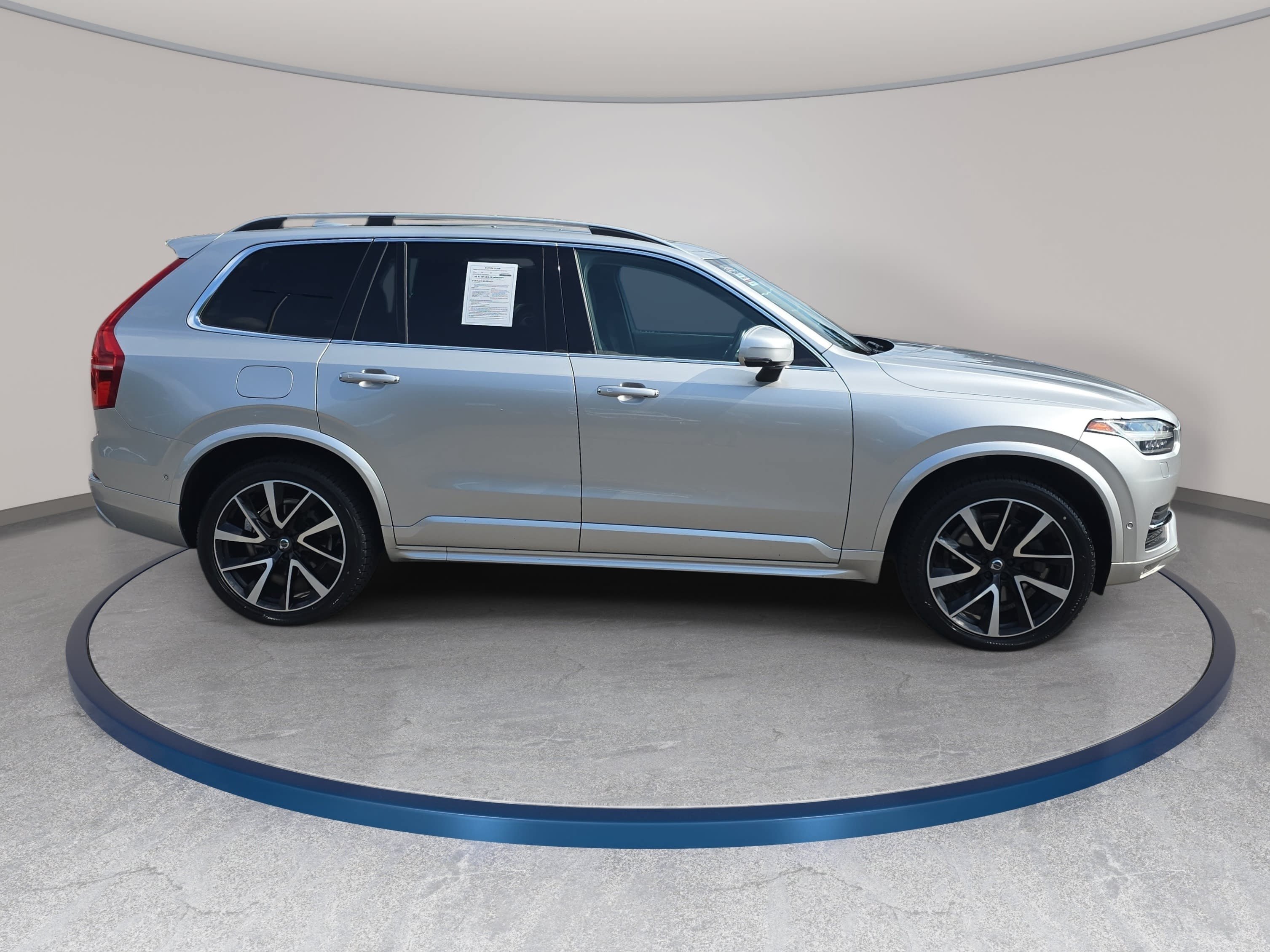 Used 2019 Volvo XC90 T6 Momentum w/ Advanced Package AWD/4WD image 4