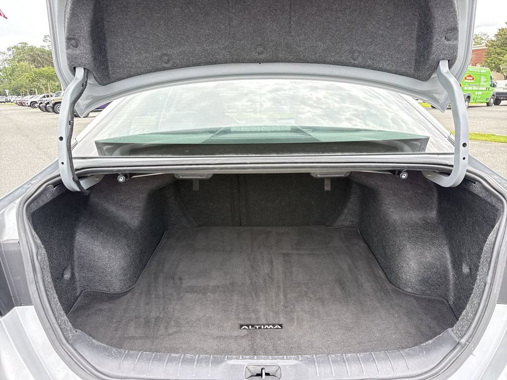 Used 2024 Nissan Altima 2.5 SV FWD image 30