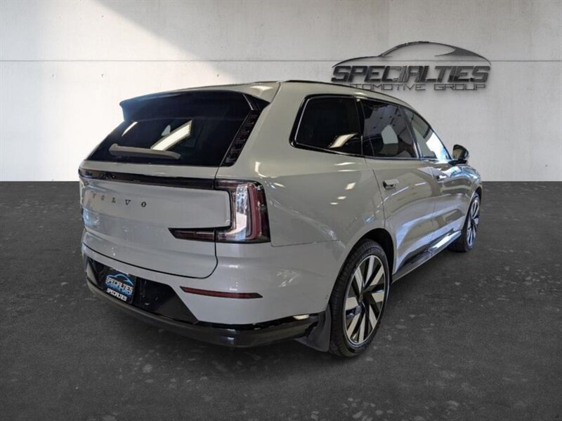 Used 2025 Volvo EX90 Ultra AWD/4WD image 10
