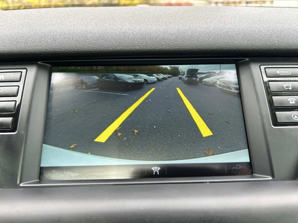 Used 2018 Land Rover Discovery Sport HSE image 31