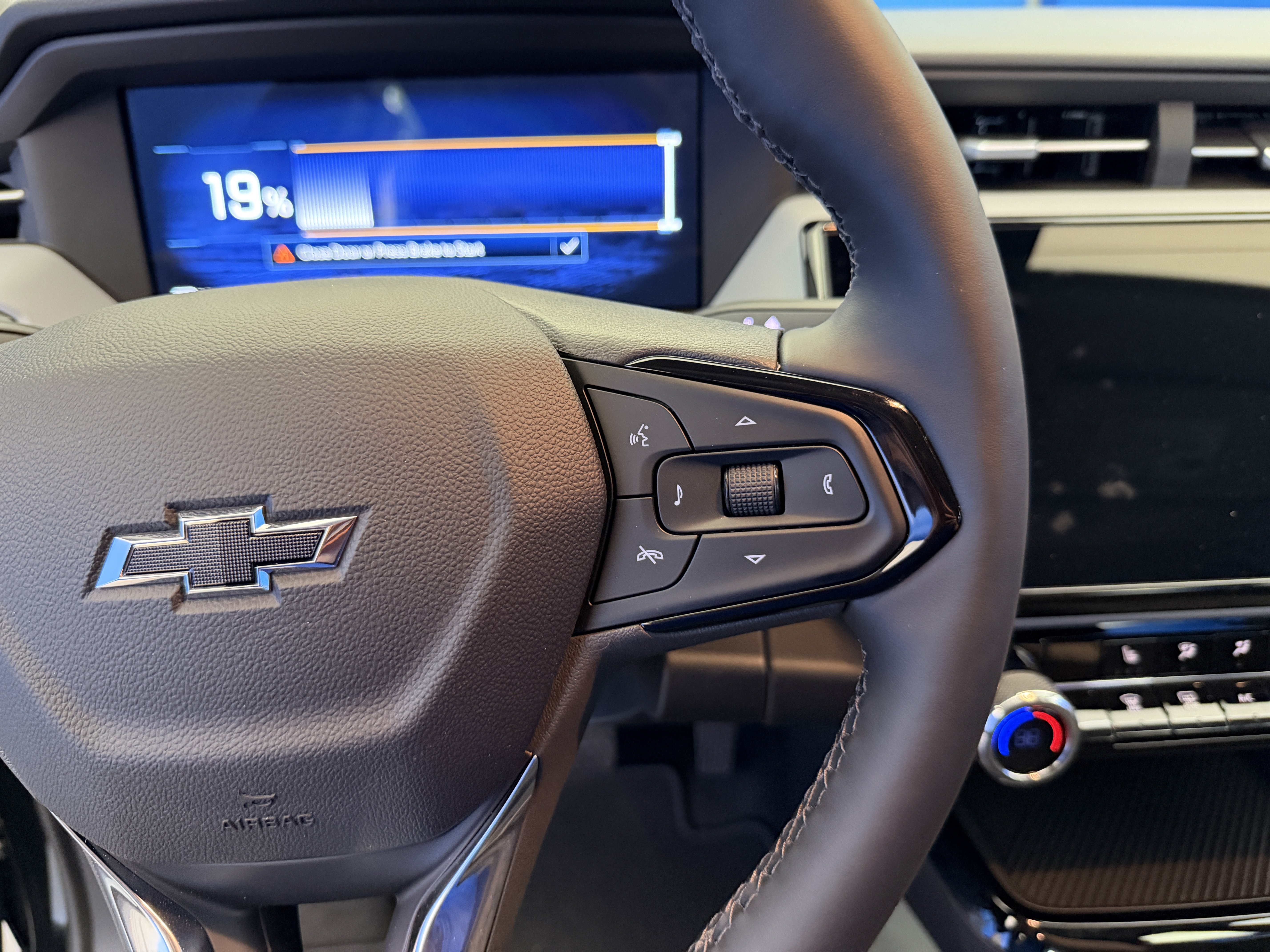 New 2027 Chevrolet Bolt LT w/ Comfort Package FWD image 17