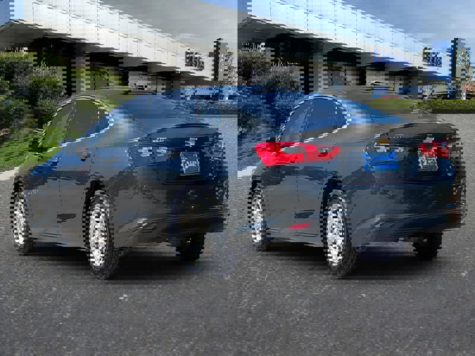 Used 2017 Chevrolet Malibu LS image 7