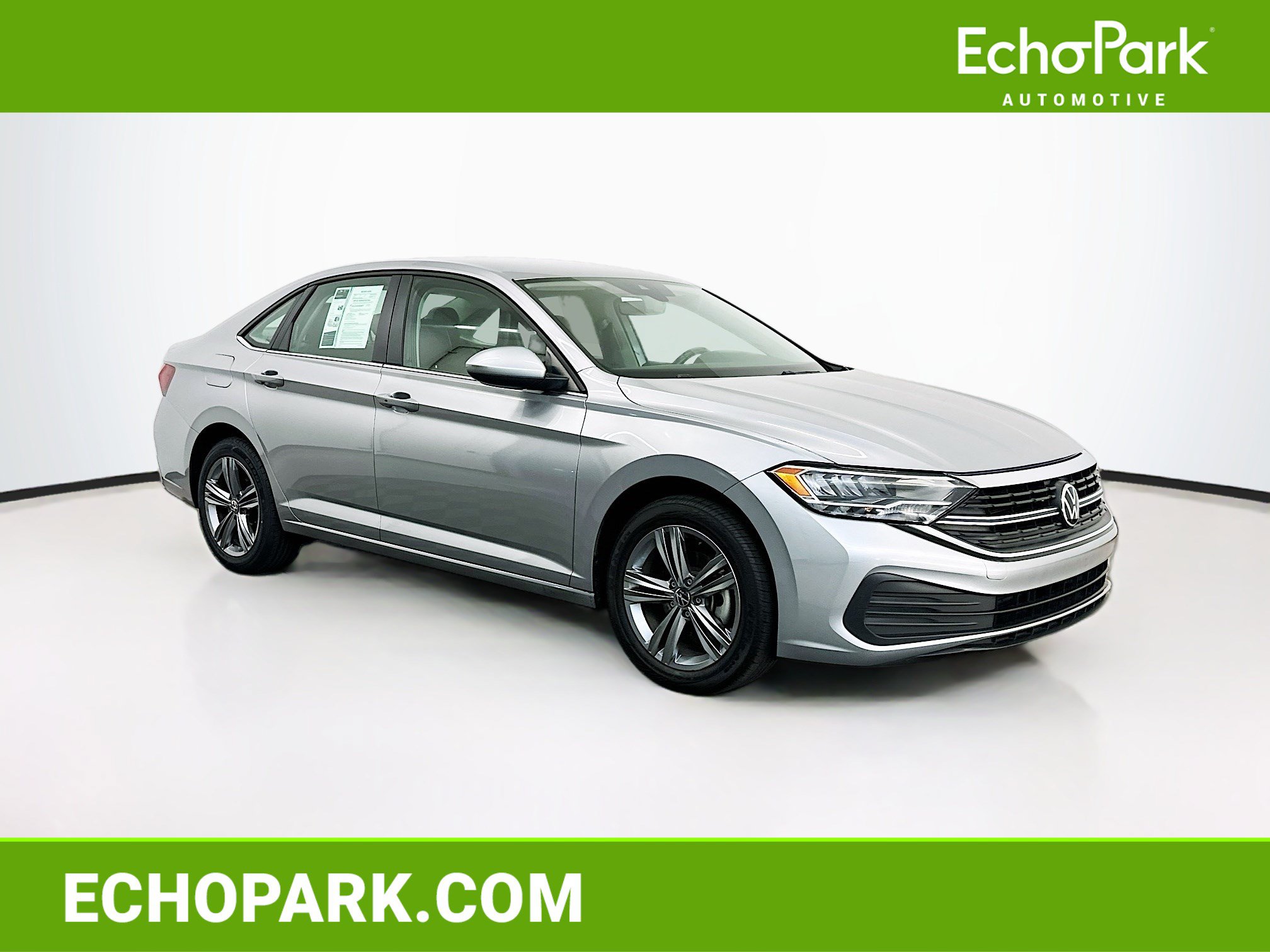 Used 2024 Volkswagen Jetta SE FWD image 1