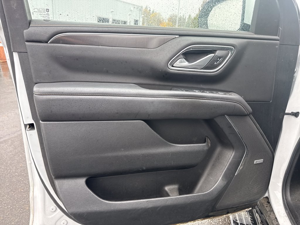 Used 2022 GMC Yukon AT4 AWD/4WD image 17
