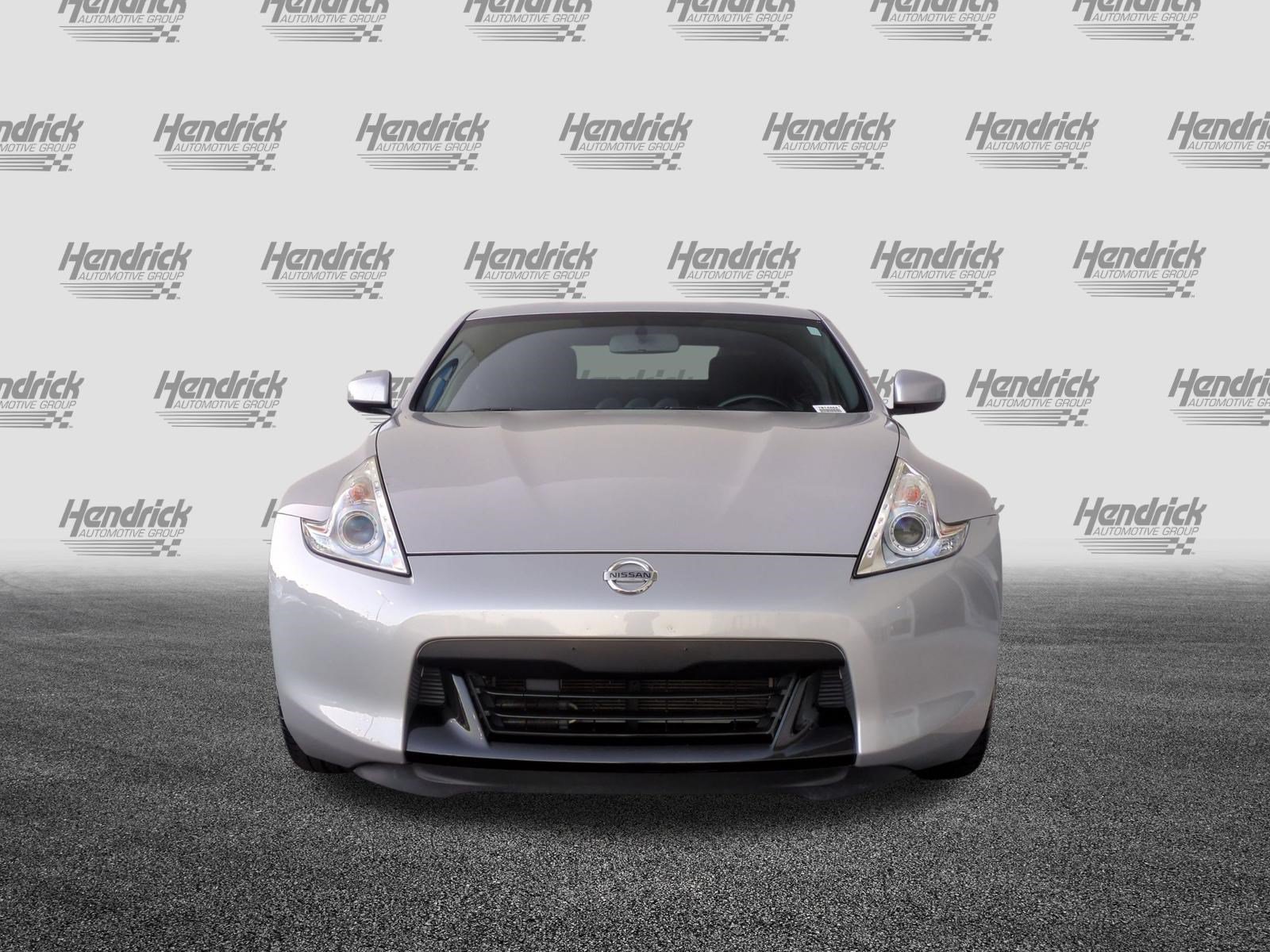Used 2011 Nissan 370Z Coupe w/ Sport Pkg RWD image 3