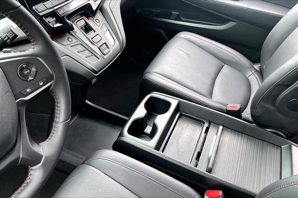 Used 2024 Honda Odyssey Sport image 18
