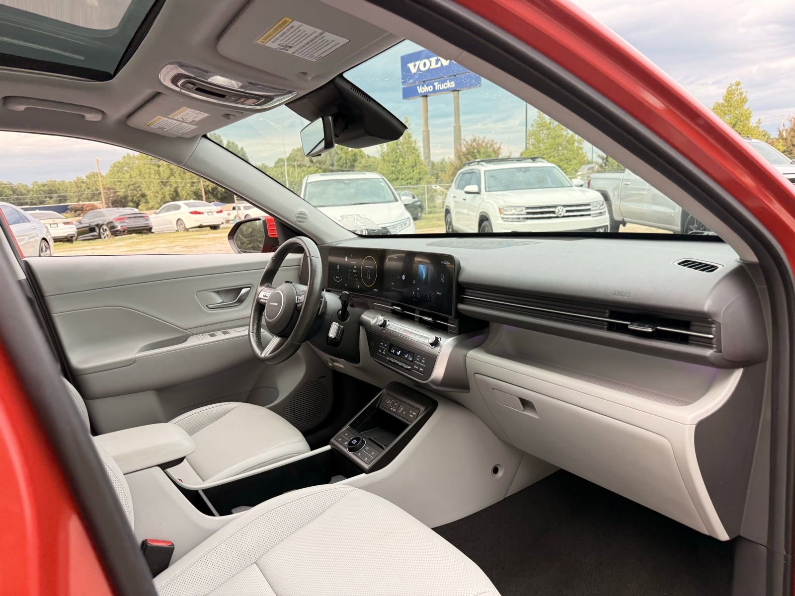 Used 2024 Hyundai Kona Limited image 23