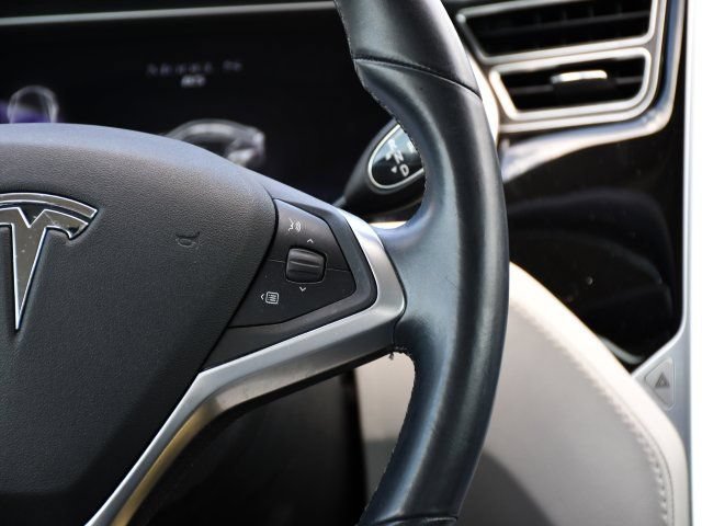 Used 2014 Tesla Model S RWD image 23