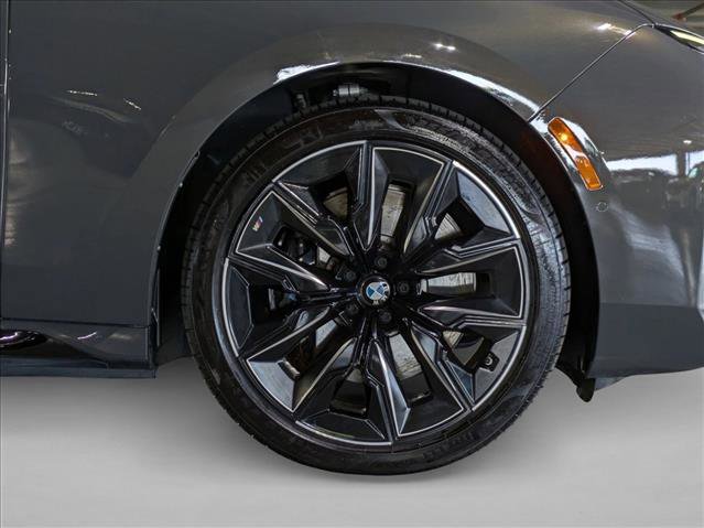Used 2023 BMW i7 xDrive60 AWD/4WD image 24