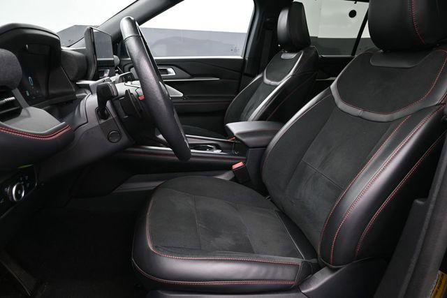 Used 2025 Ford Explorer ST AWD/4WD image 10