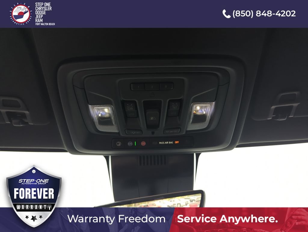 Used 2024 GMC Sierra 2500 AT4 w/ Technology Package AWD/4WD image 27