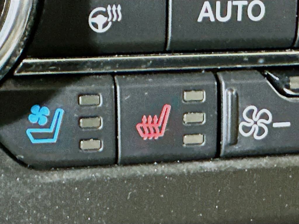 Used 2020 Ford Expedition XLT w/ Equipment Group 202A image 22