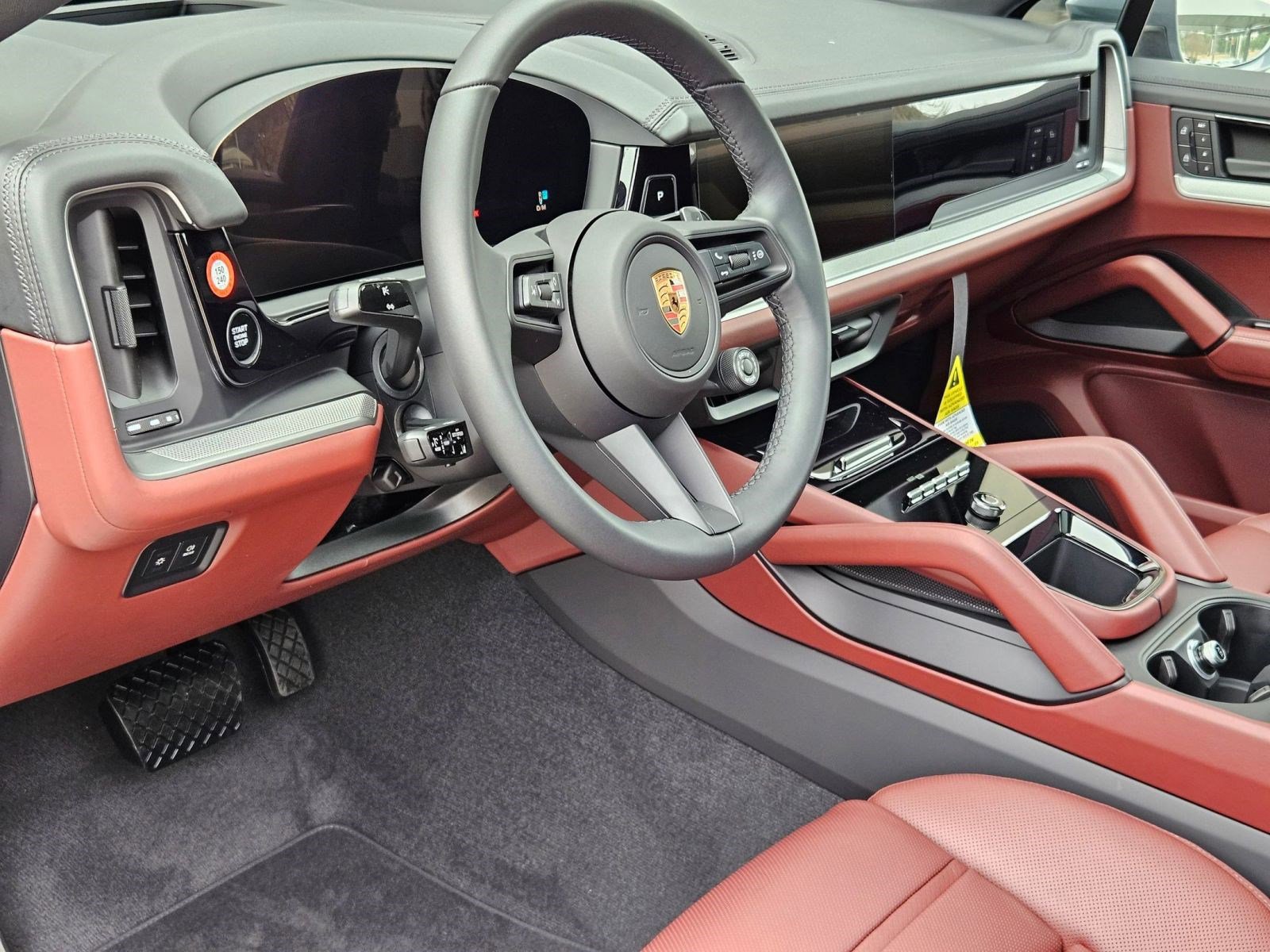 New 2026 Porsche Cayenne Coupe image 4