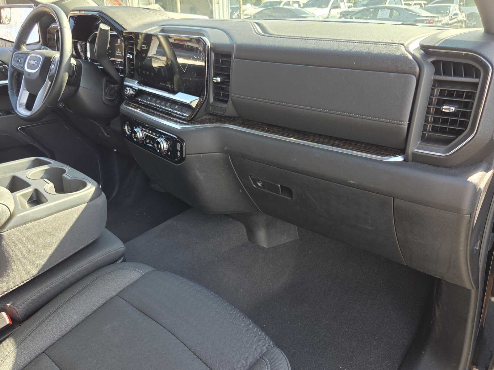 Certified 2024 GMC Sierra 1500 Elevation RWD image 17