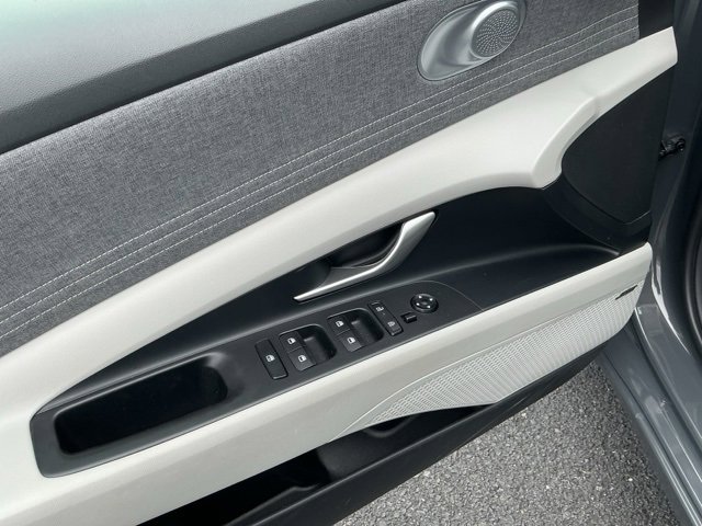 Certified 2024 Hyundai Elantra Limited image 10