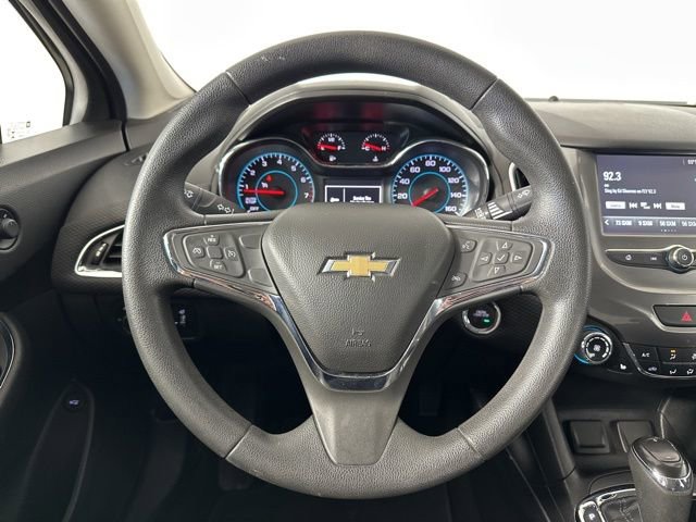 Used 2017 Chevrolet Cruze LT w/ Convenience Package image 14