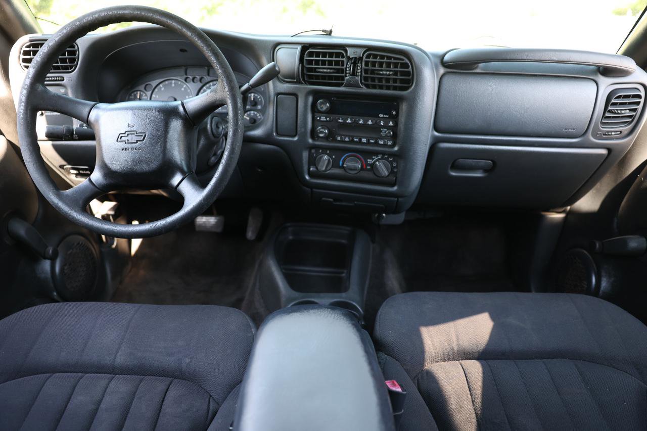 Used 2003 Chevrolet Blazer LS image 21