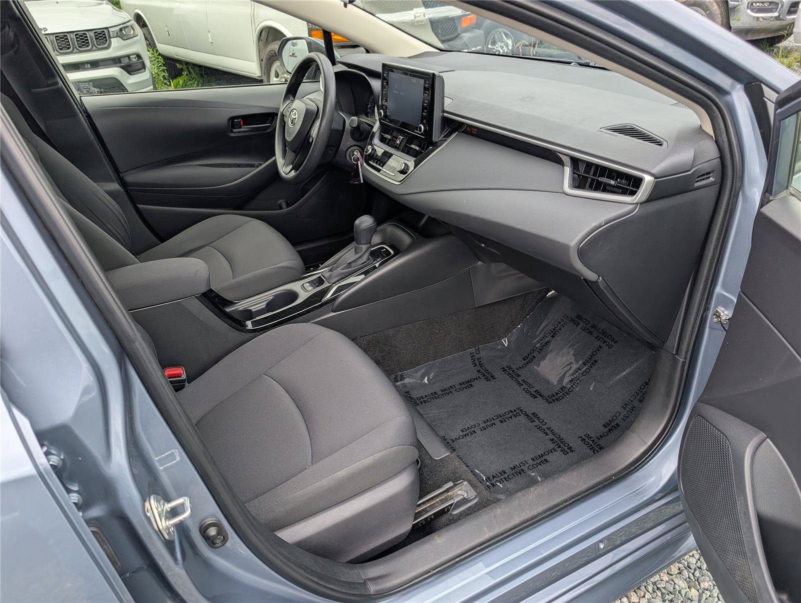 Used 2022 Toyota Corolla LE FWD image 9