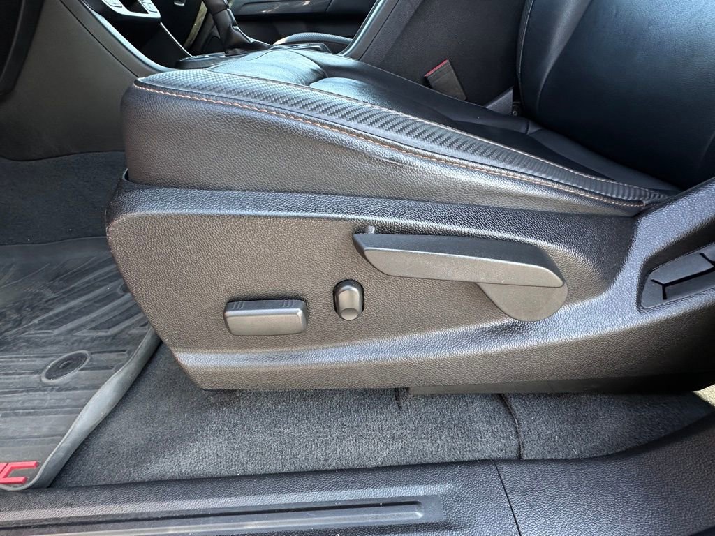 Used 2021 GMC Canyon AT4 w/ Driver Alert Package image 18