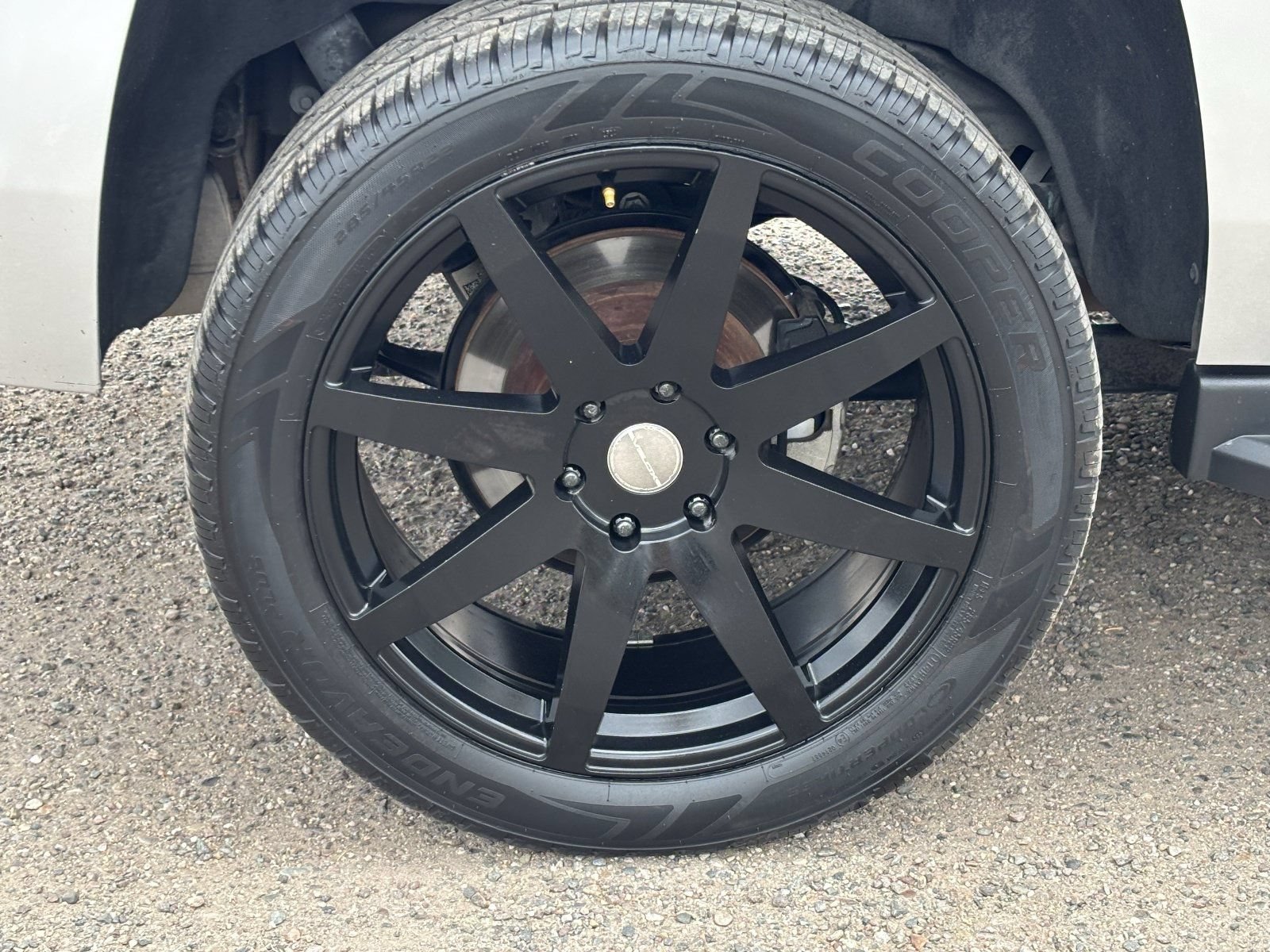 Used 2019 Chevrolet Tahoe LS AWD/4WD image 10