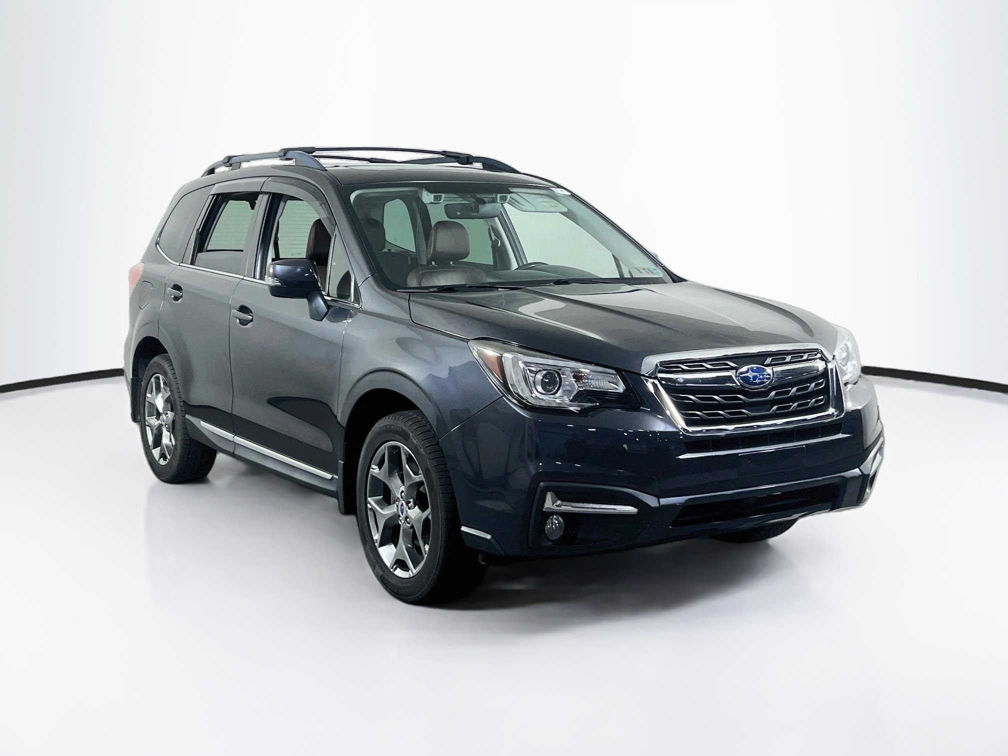 Used 2018 Subaru Forester 2.5i Touring w/ Popular Package #2 AWD/4WD image 3