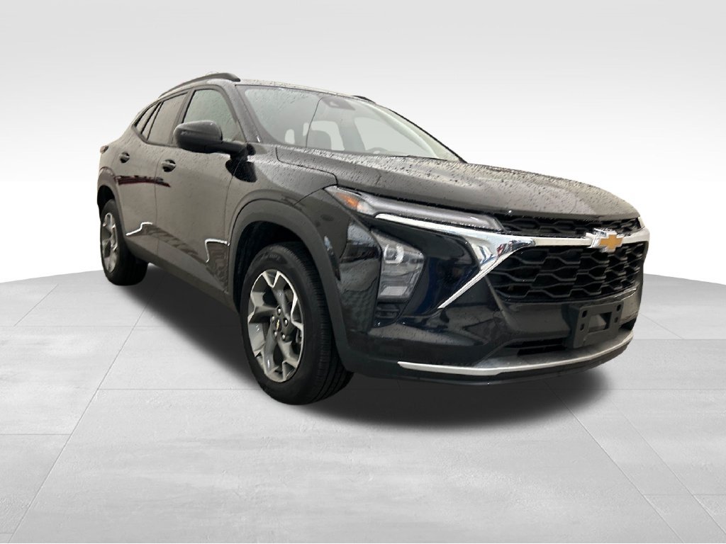 Used 2024 Chevrolet Trax LT w/ Driver Confidence Package FWD image 7