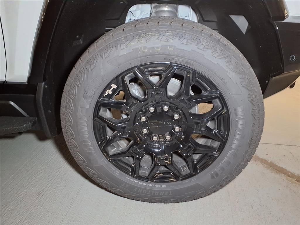 Used 2026 GMC Hummer EV SUV image 5