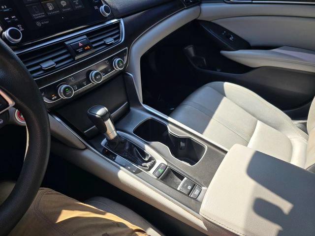 Used 2020 Honda Accord EX image 28