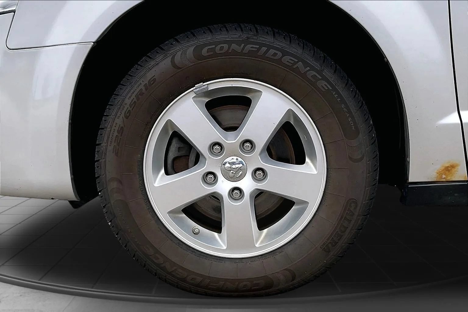 Used 2010 Dodge Grand Caravan SE FWD image 32