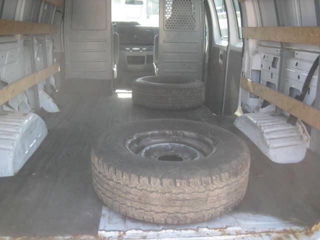 Used 2014 Ford E-250 and Econoline 250 w/ Power Group RWD image 11