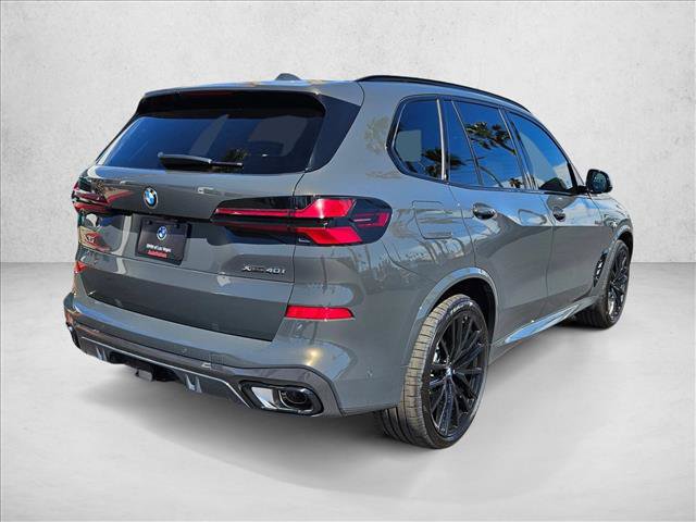 New 2026 BMW X5 xDrive40i w/ M Sport Package AWD/4WD image 2
