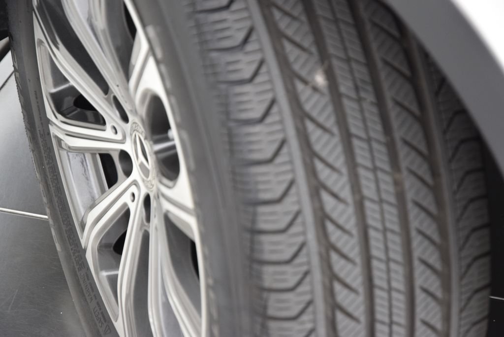 Certified 2023 Mercedes-Benz GLC 300 image 28