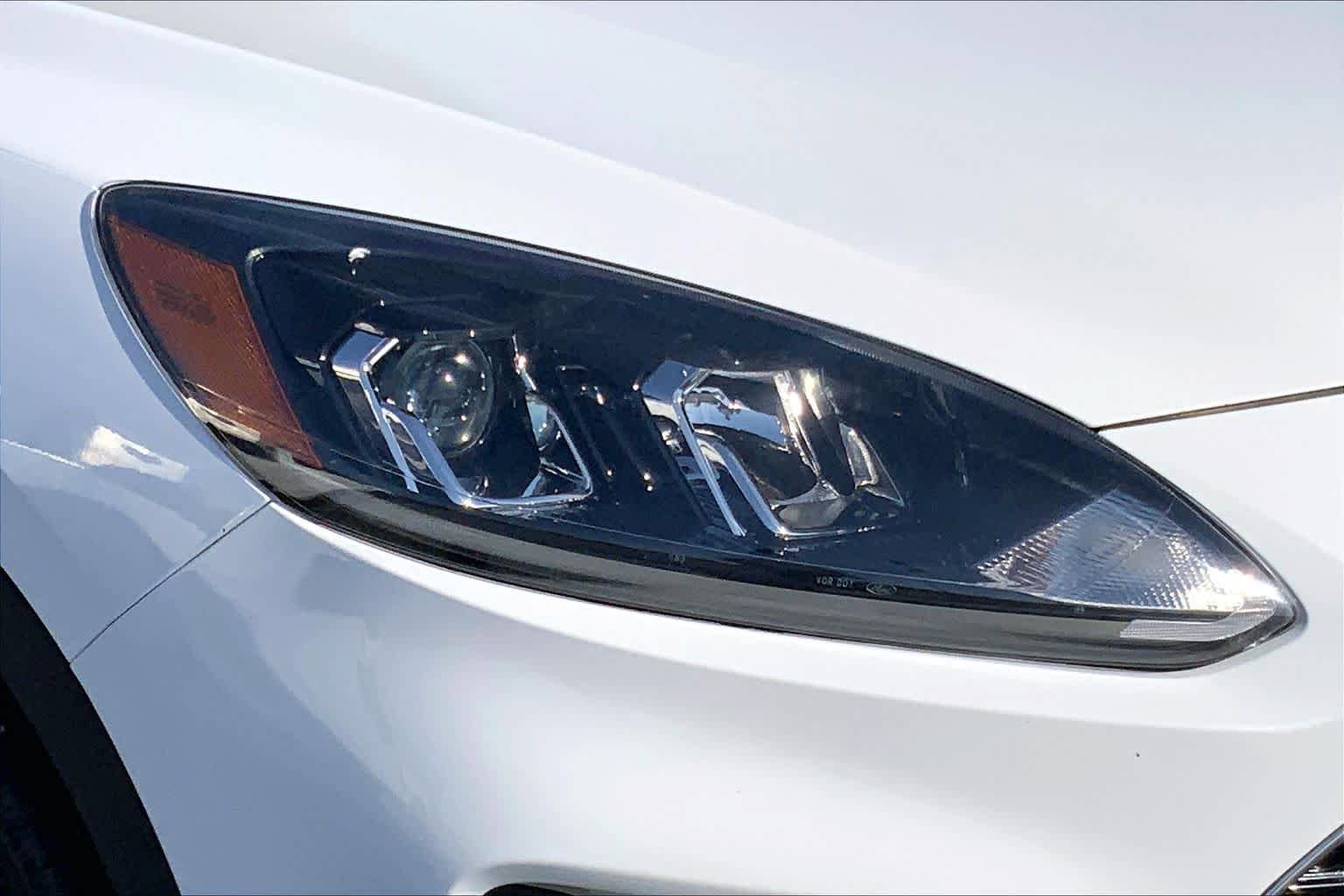 Certified 2022 Ford Escape SE w/ SE Sport Appearance Package FWD image 24