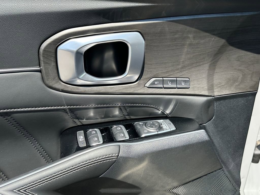 New 2025 Kia Sorento SX Prestige AWD/4WD image 22