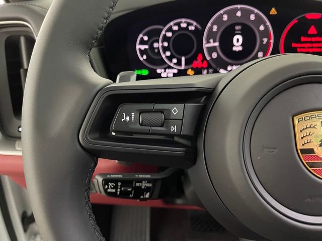 Used 2026 Porsche Cayenne Coupe image 33