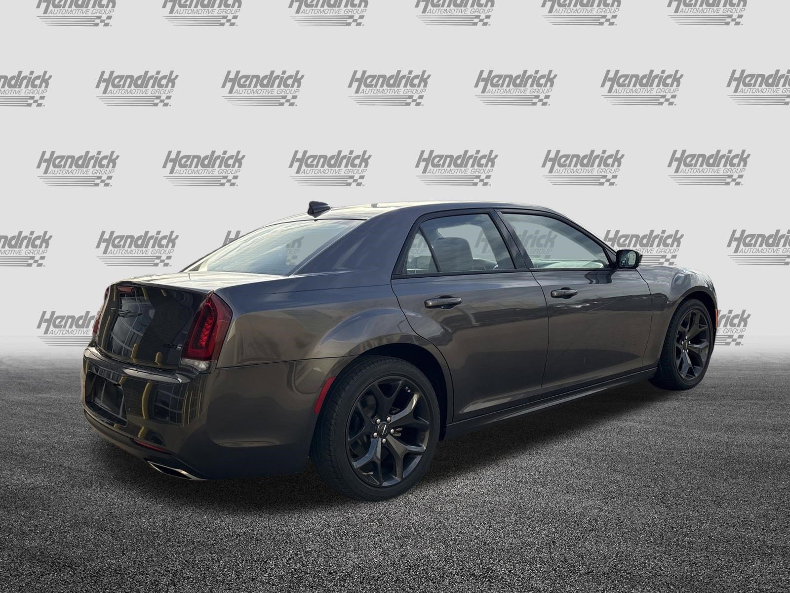 Used 2023 Chrysler 300 Touring L w/ Popular Equipment Group image 10
