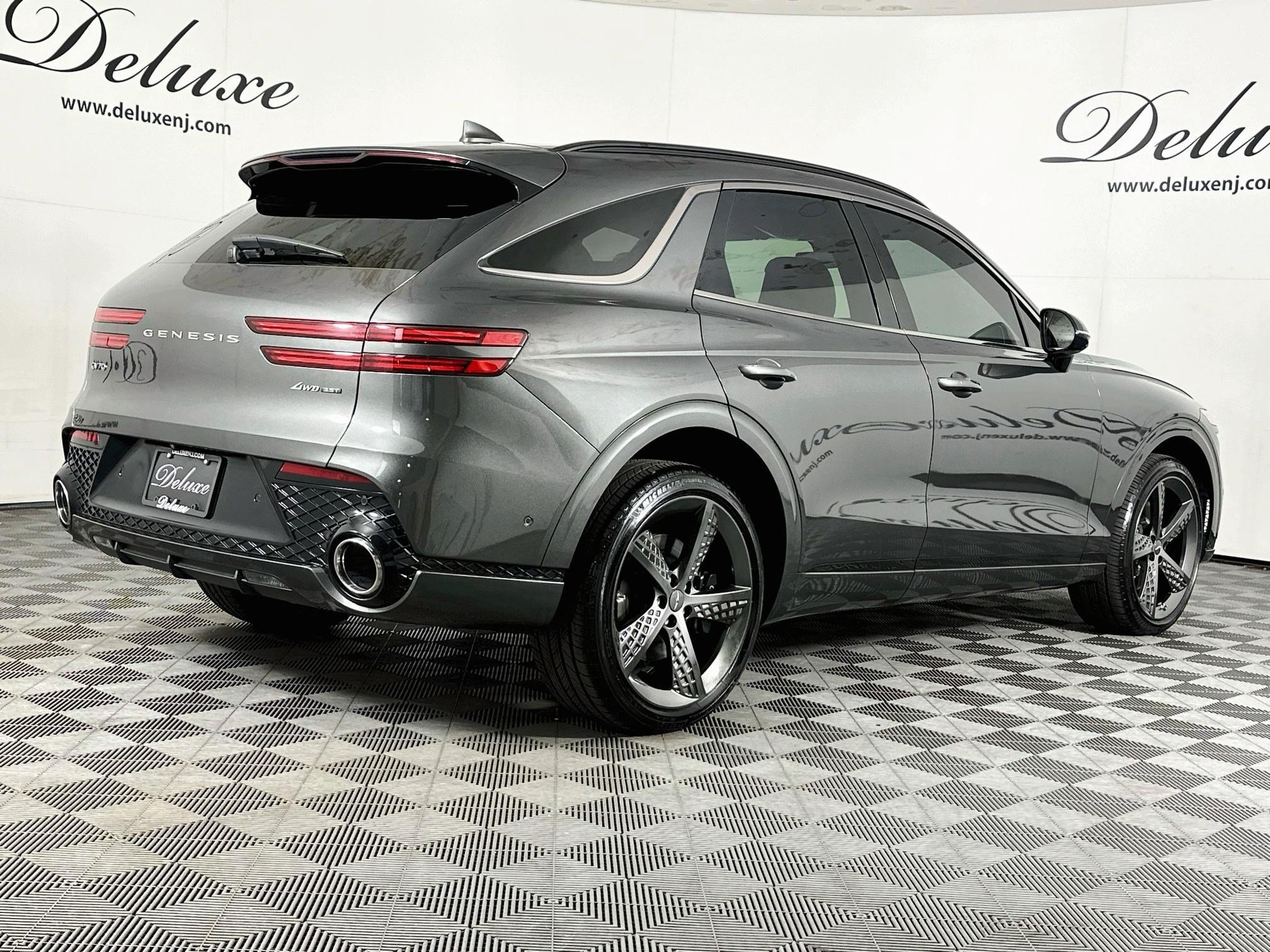 Used 2025 Genesis GV70 3.5T Sport w/ Sport Advanced Package AWD/4WD image 6