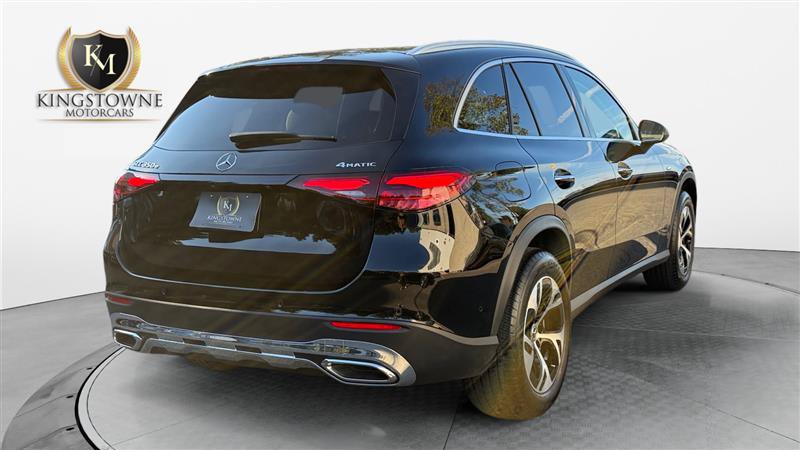 Used 2025 Mercedes-Benz GLC 350e 4MATIC w/ Driver Assistance Package image 5