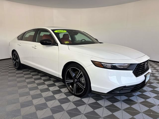Used 2025 Honda Accord Sport image 1