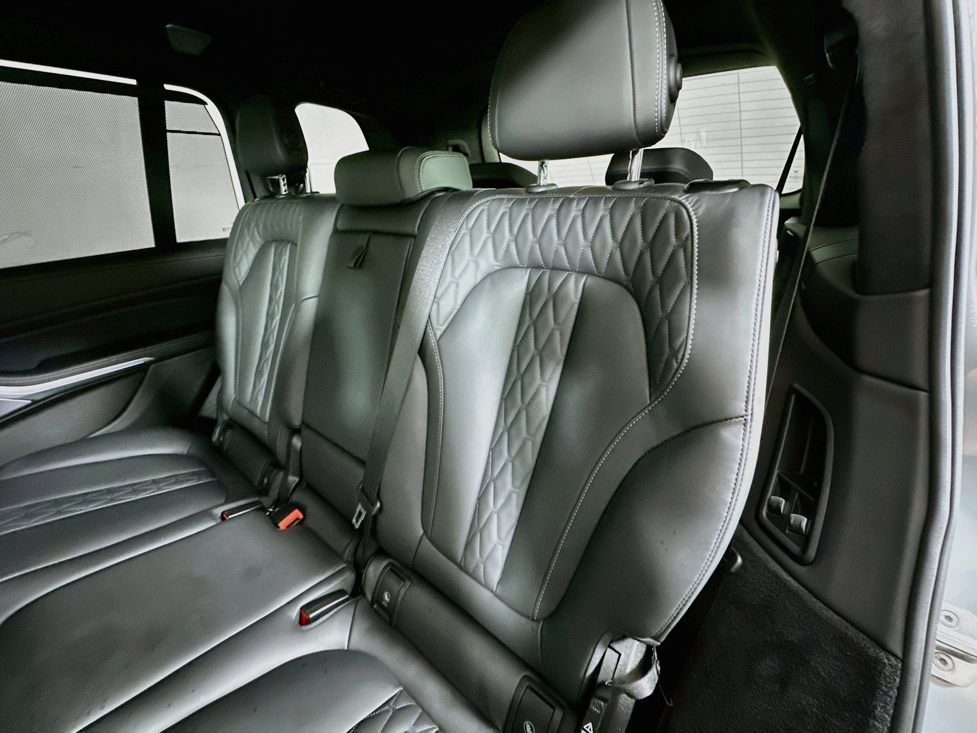 Used 2023 BMW X7 M60i w/ Executive Package AWD/4WD image 25