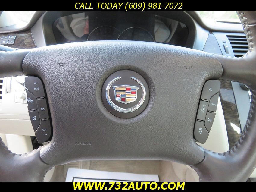 Used 2009 Cadillac DTS w/ Sun And Sound Package FWD image 26