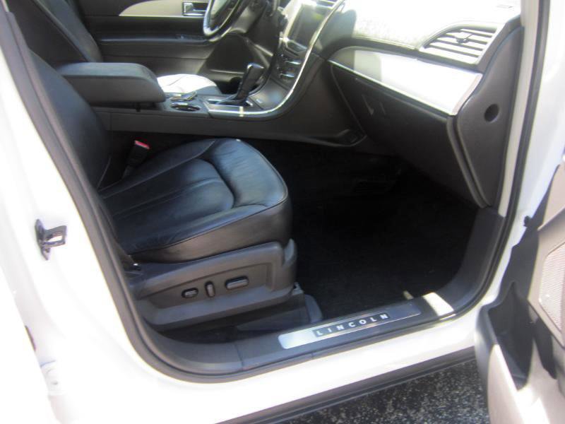 Used 2015 Lincoln MKX AWD w/ Equipment Group 102A image 14