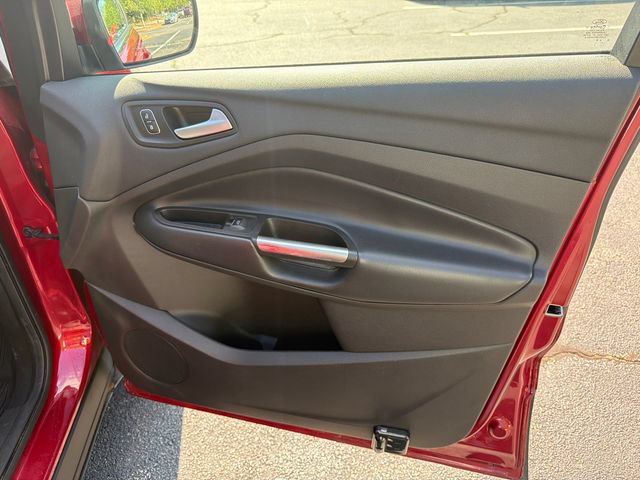 Used 2018 Ford Escape Titanium w/ Ford Safe & Smart Package AWD/4WD image 16