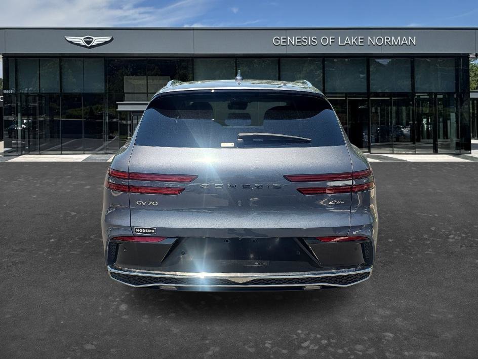 Used 2026 Genesis GV70 2.5T AWD/4WD image 8