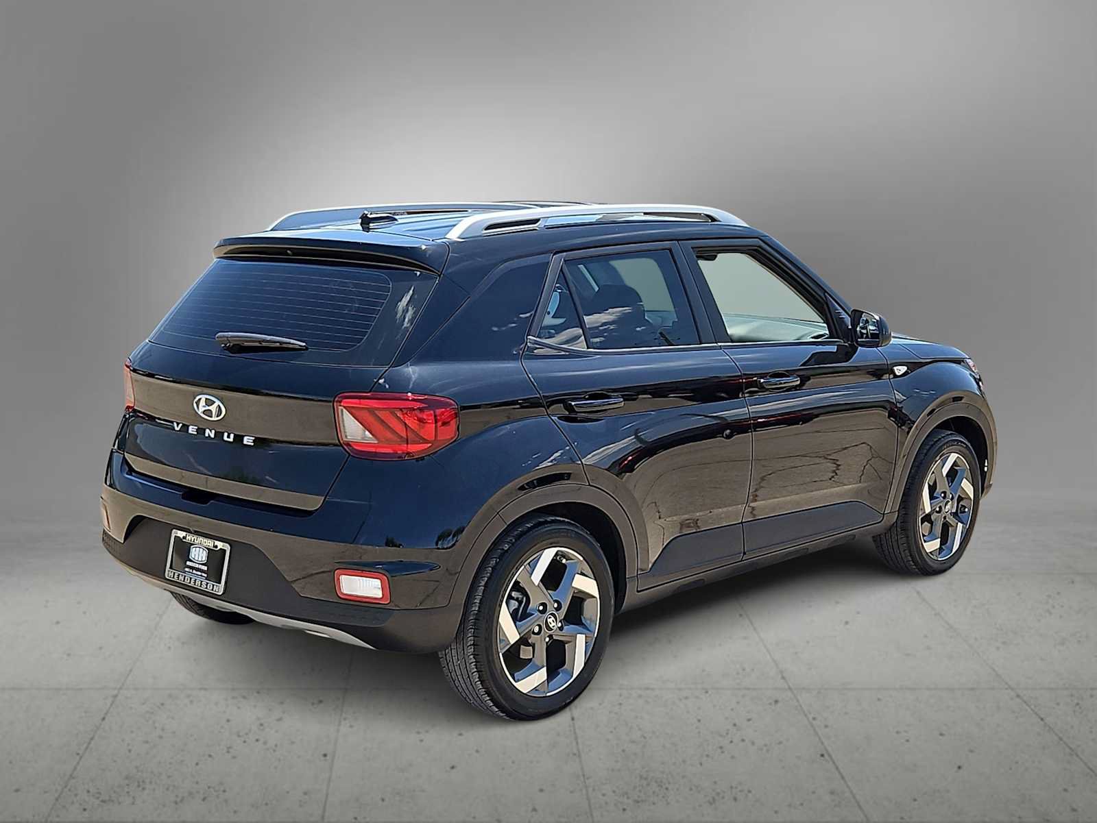 Certified 2024 Hyundai Venue SEL FWD image 8