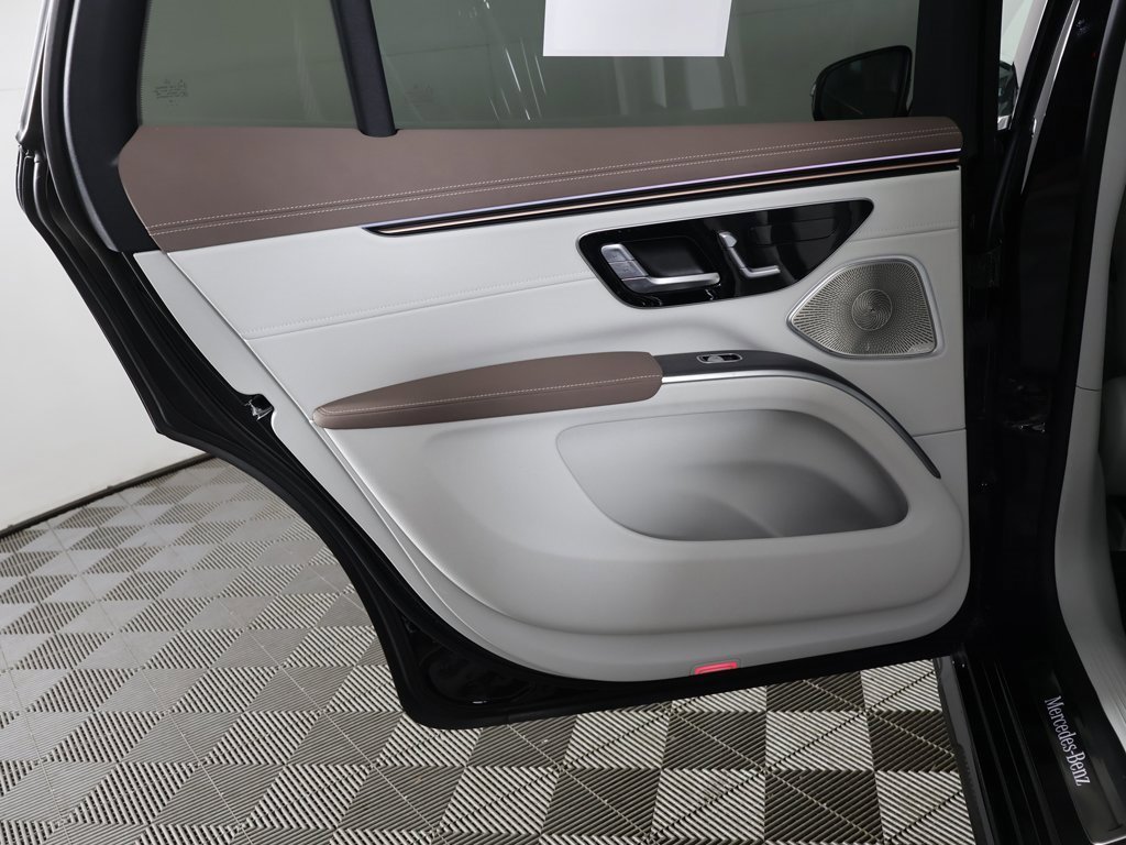 Used 2023 Mercedes-Benz EQS 580 4MATIC SUV image 25