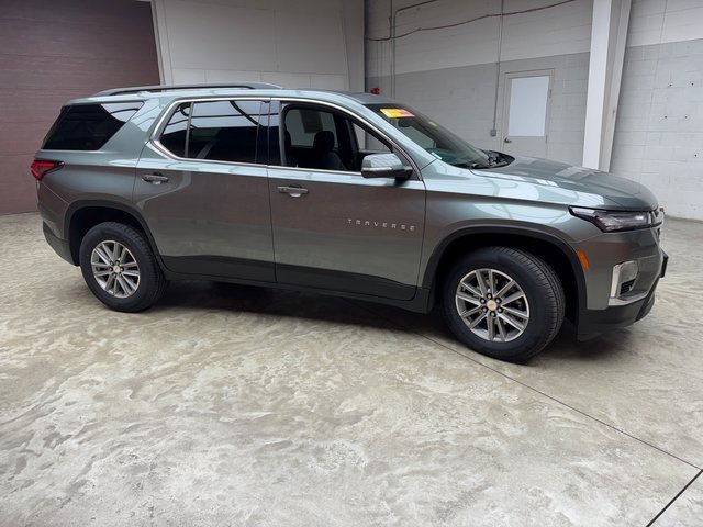 Used 2022 Chevrolet Traverse LT image 6