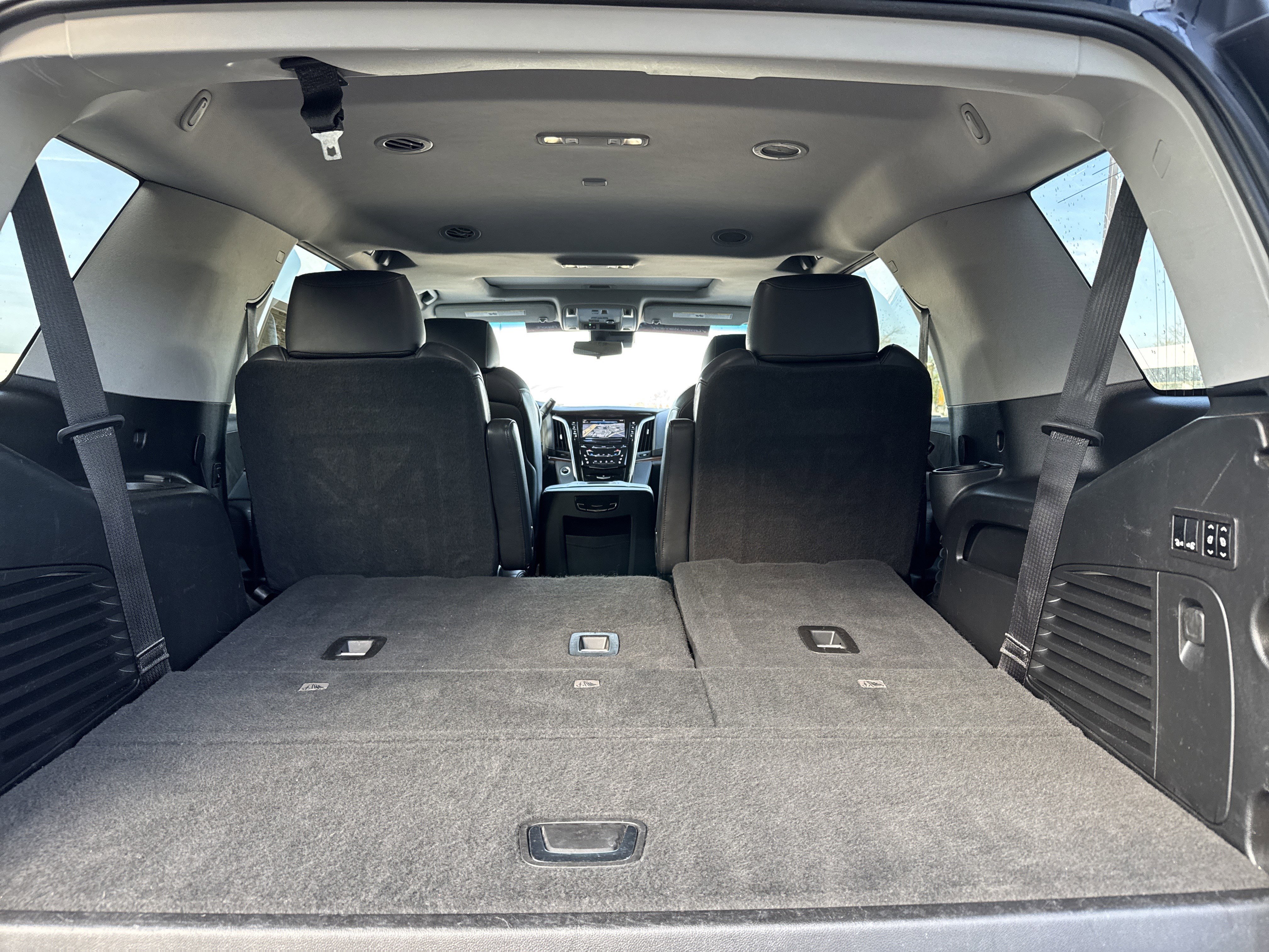 Used 2020 Cadillac Escalade Luxury image 37